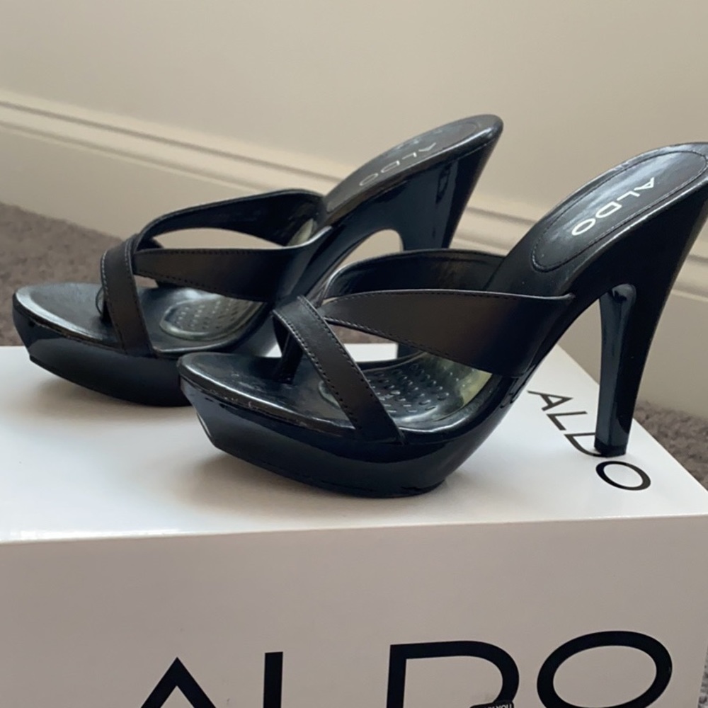 Aldo size 8.5 heels with gels